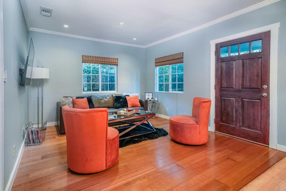 Stylish 2 Bed & 2 Bath At The Heart Of Hollywood With Free Parking - One Car Only Lägenhet Los Angeles Exteriör bild