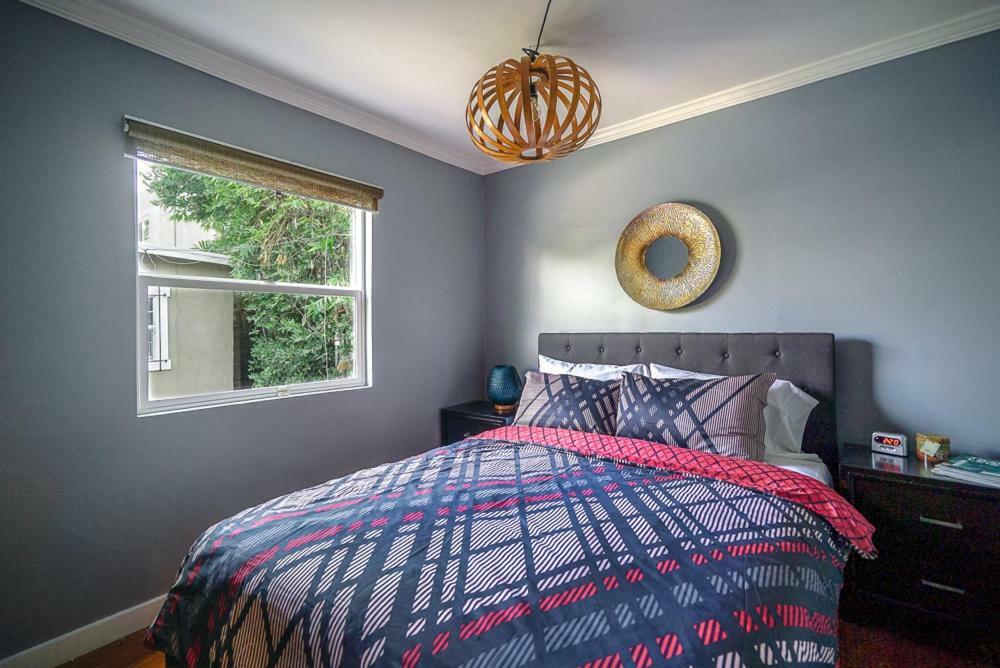 Stylish 2 Bed & 2 Bath At The Heart Of Hollywood With Free Parking - One Car Only Lägenhet Los Angeles Exteriör bild