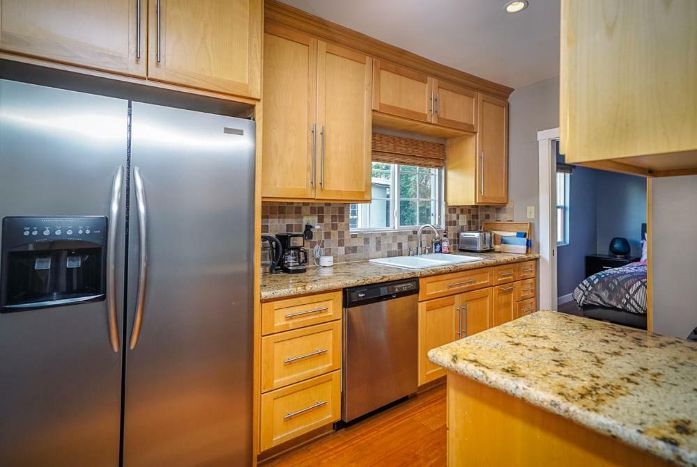 Stylish 2 Bed & 2 Bath At The Heart Of Hollywood With Free Parking - One Car Only Lägenhet Los Angeles Exteriör bild